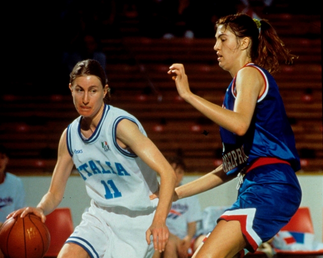 Catarina Pollini in maglia azzurra